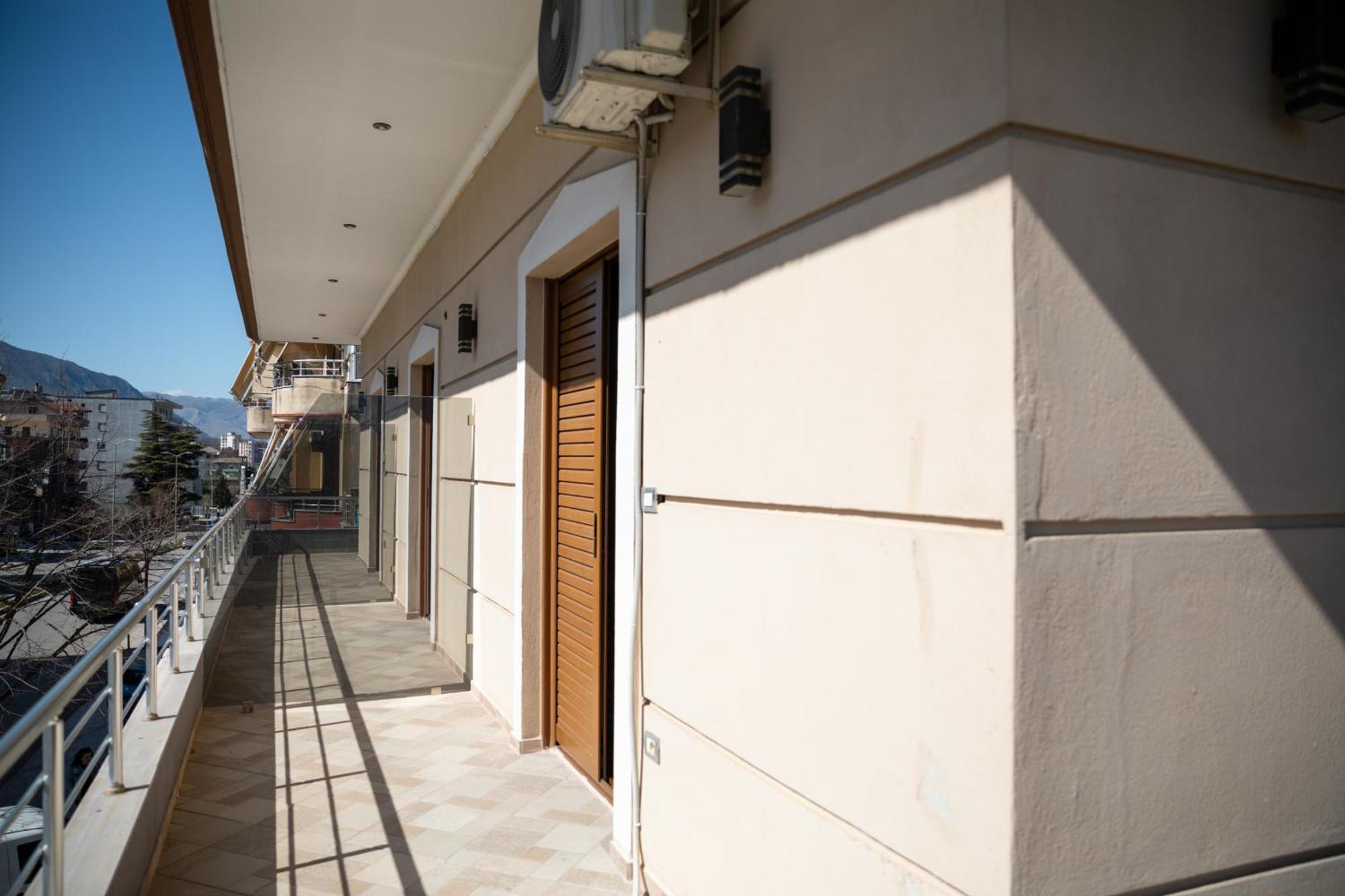 Bora Hotel Gjirokastër Dış mekan fotoğraf