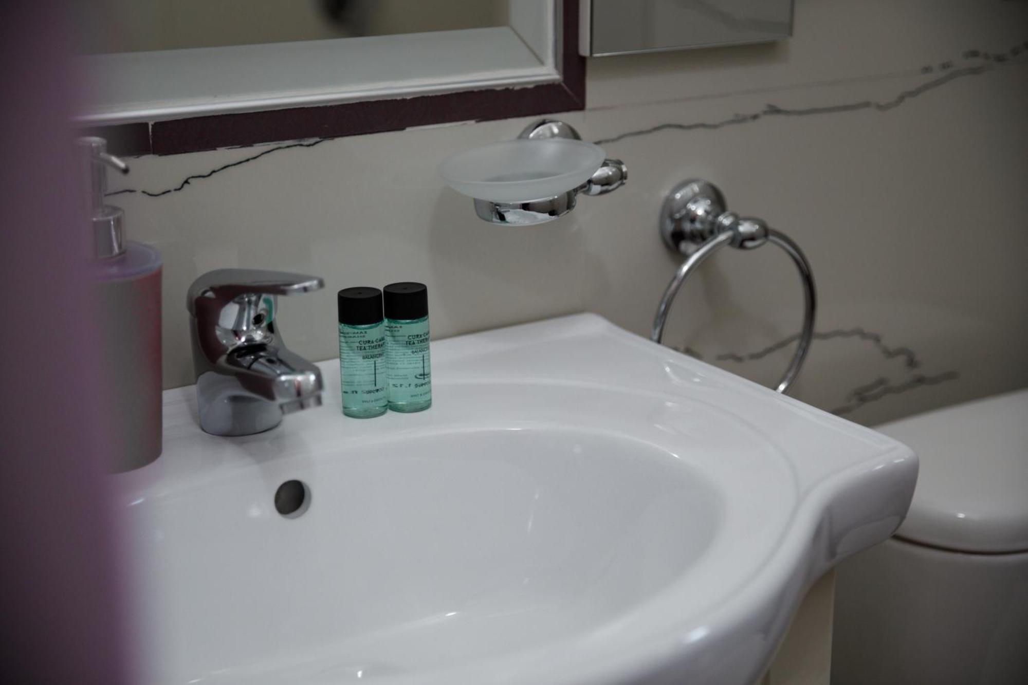 Bora Hotel Gjirokastër Dış mekan fotoğraf