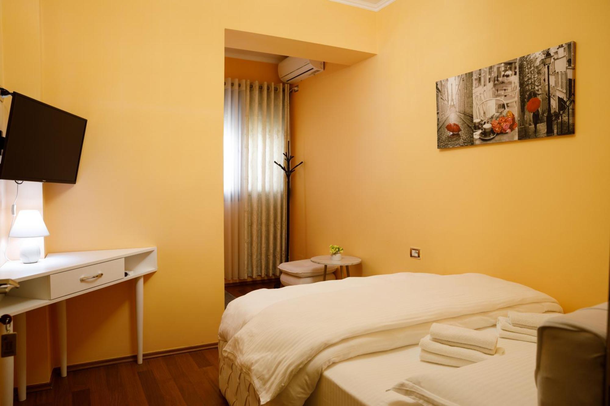 Bora Hotel Gjirokastër Dış mekan fotoğraf