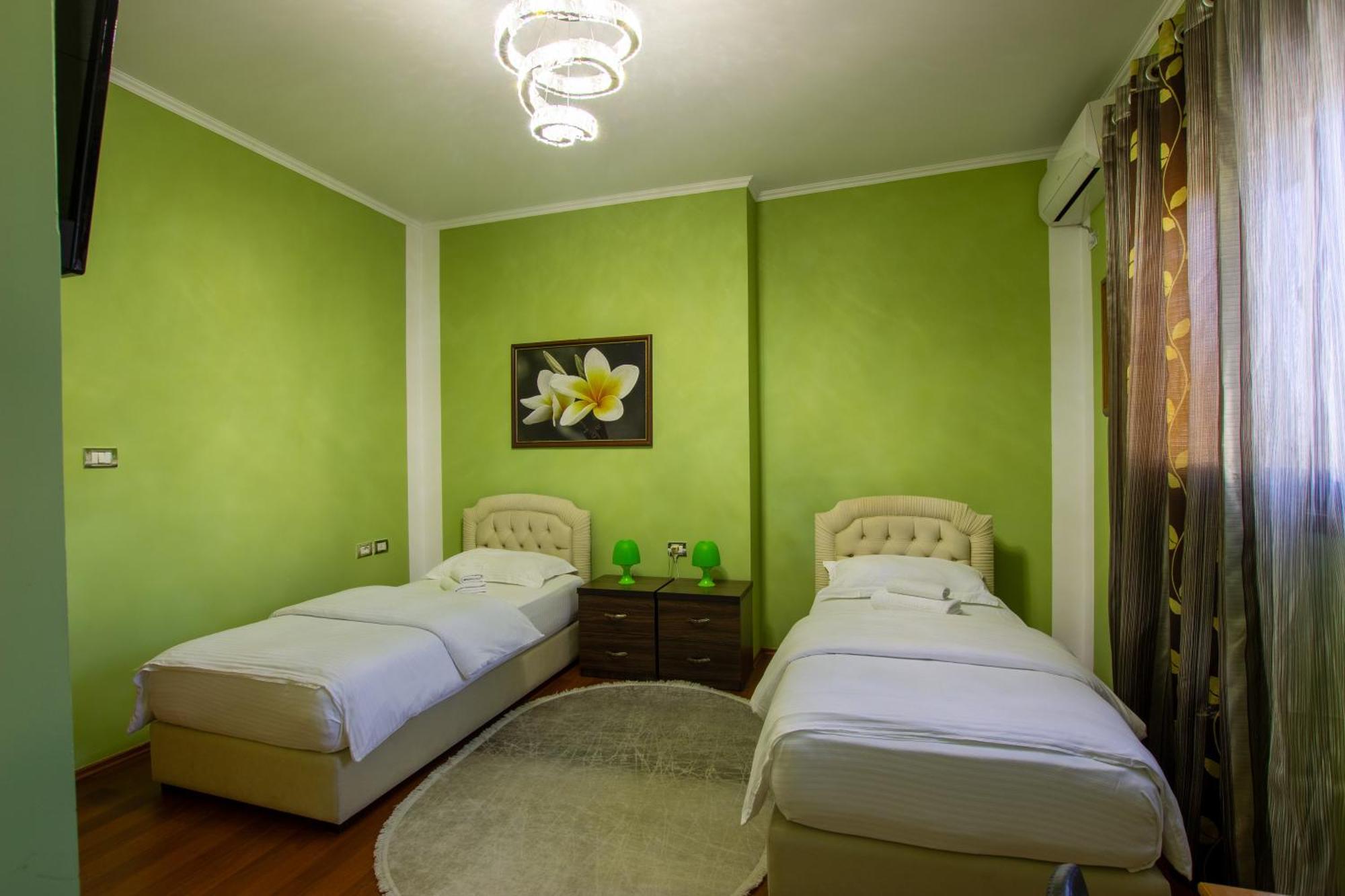 Bora Hotel Gjirokastër Dış mekan fotoğraf