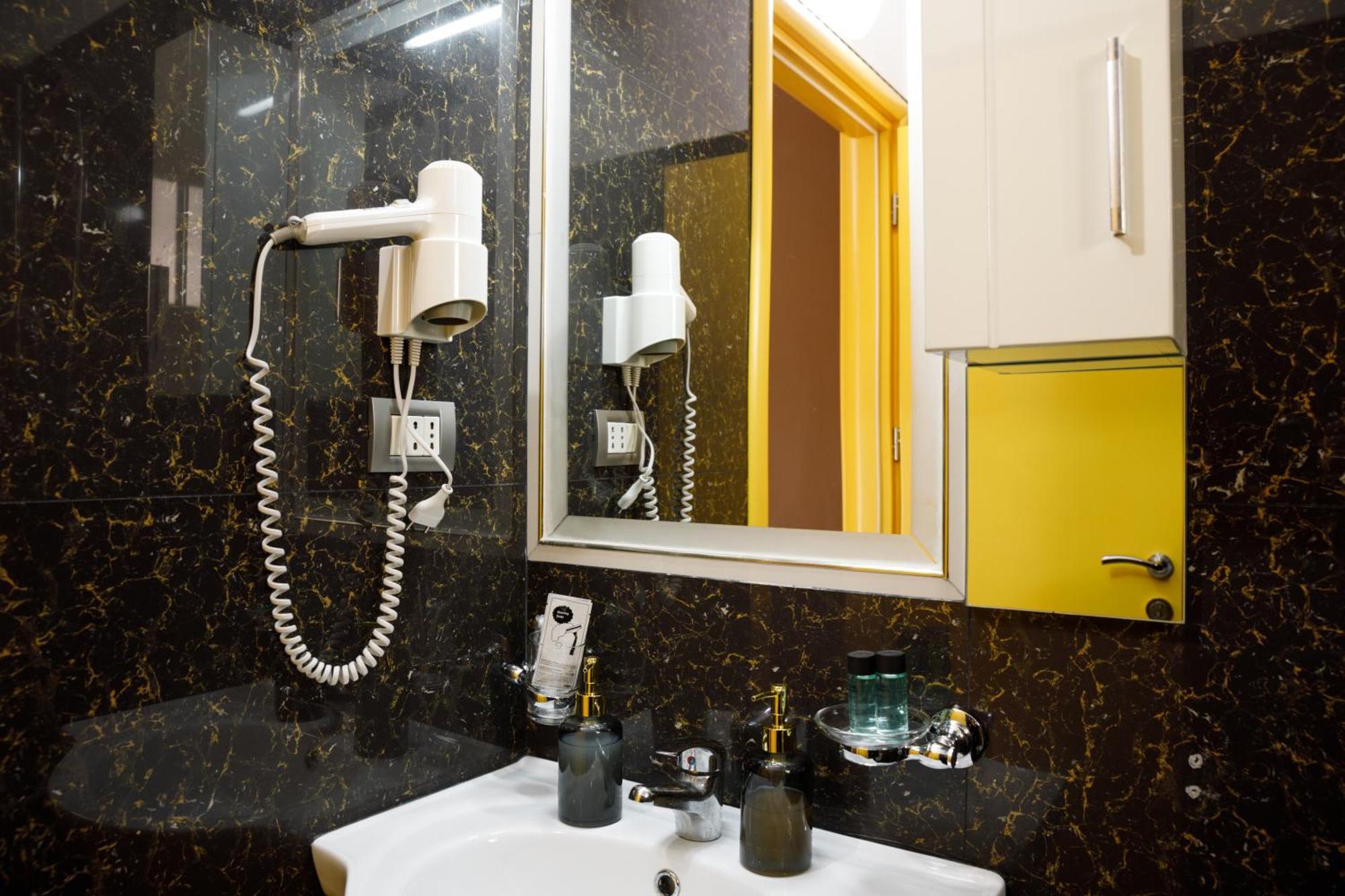 Bora Hotel Gjirokastër Dış mekan fotoğraf