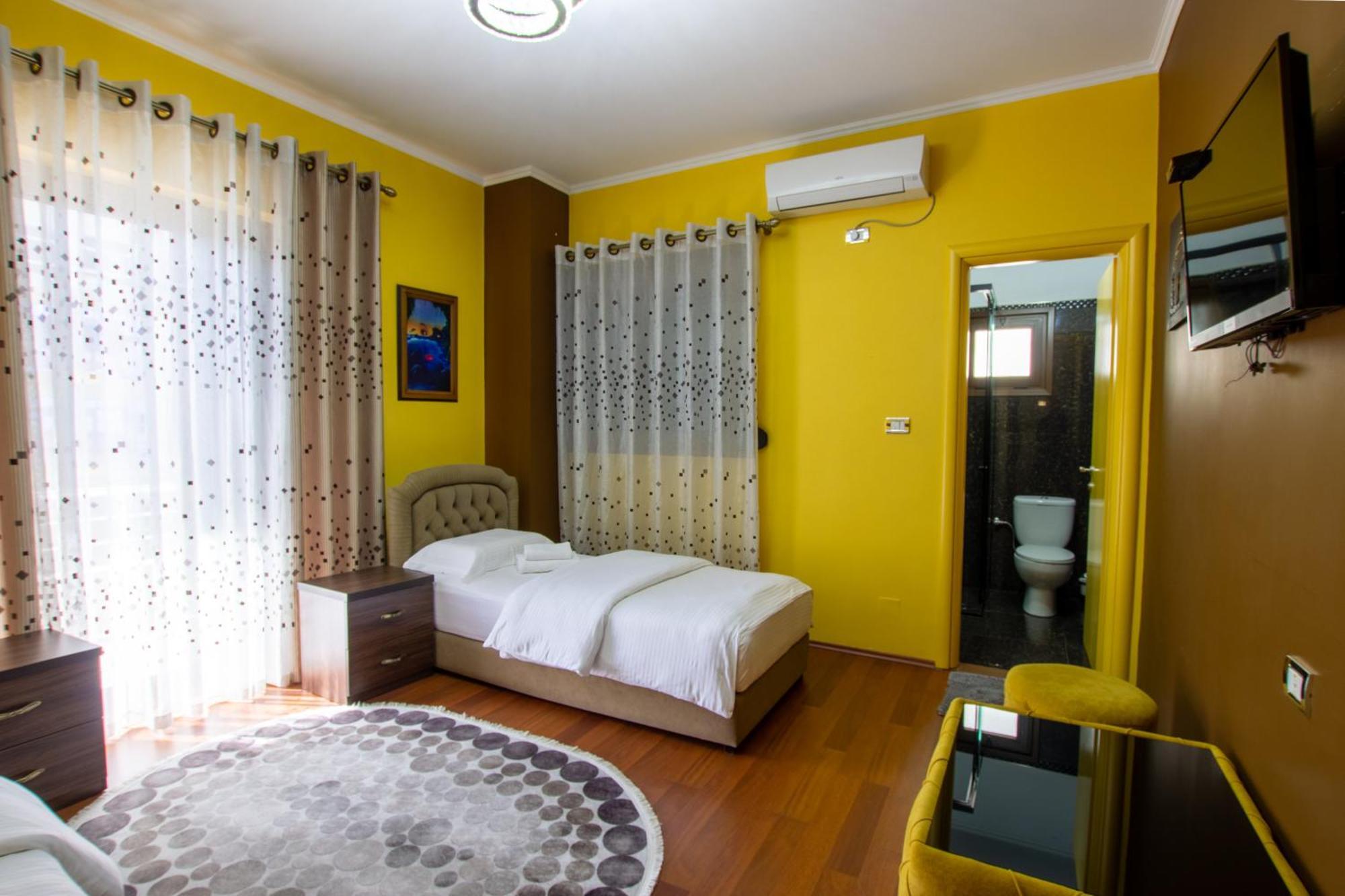 Bora Hotel Gjirokastër Dış mekan fotoğraf